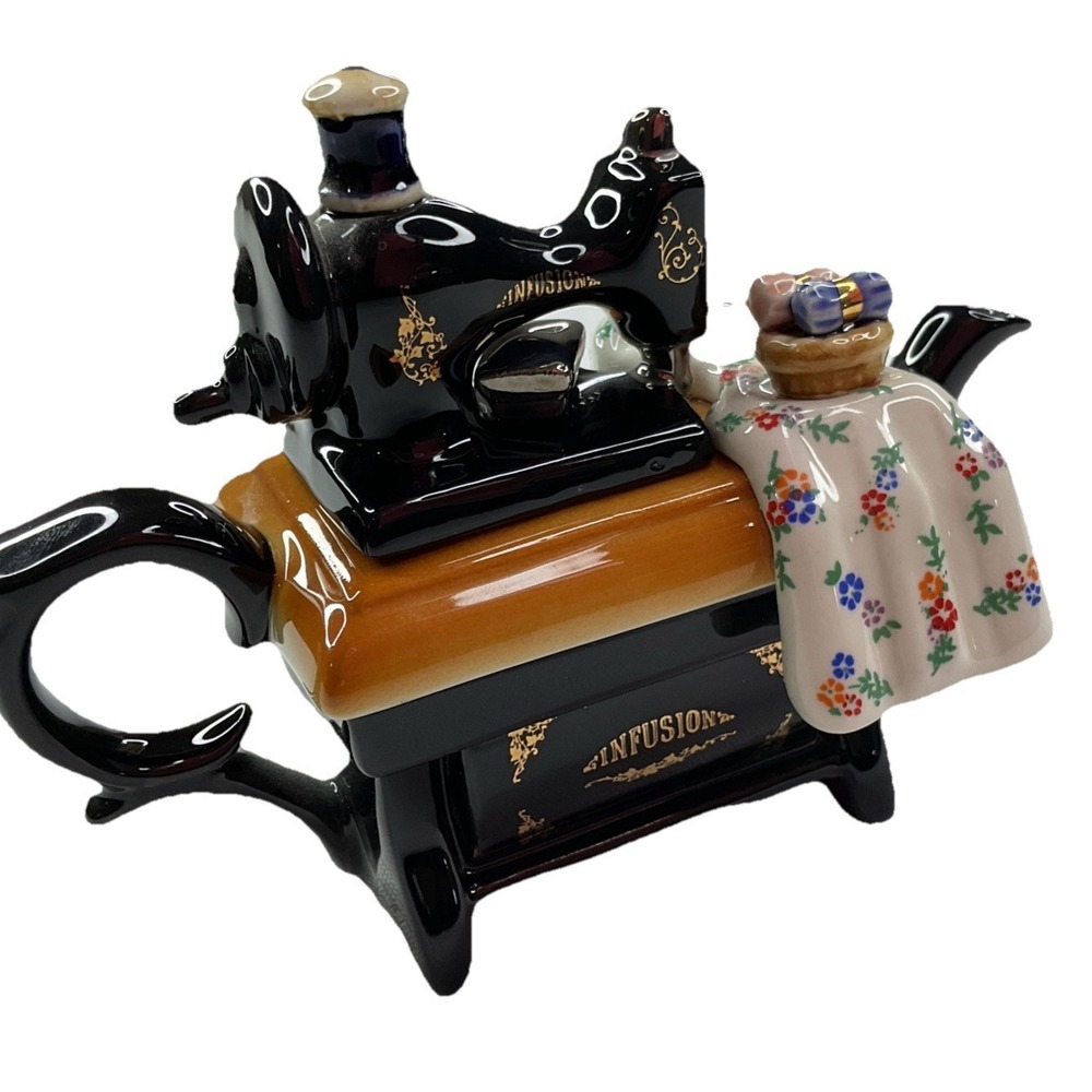 Vintage Cardew Design Porcelain Mini Infusion Sewing Machine Tea Pot England